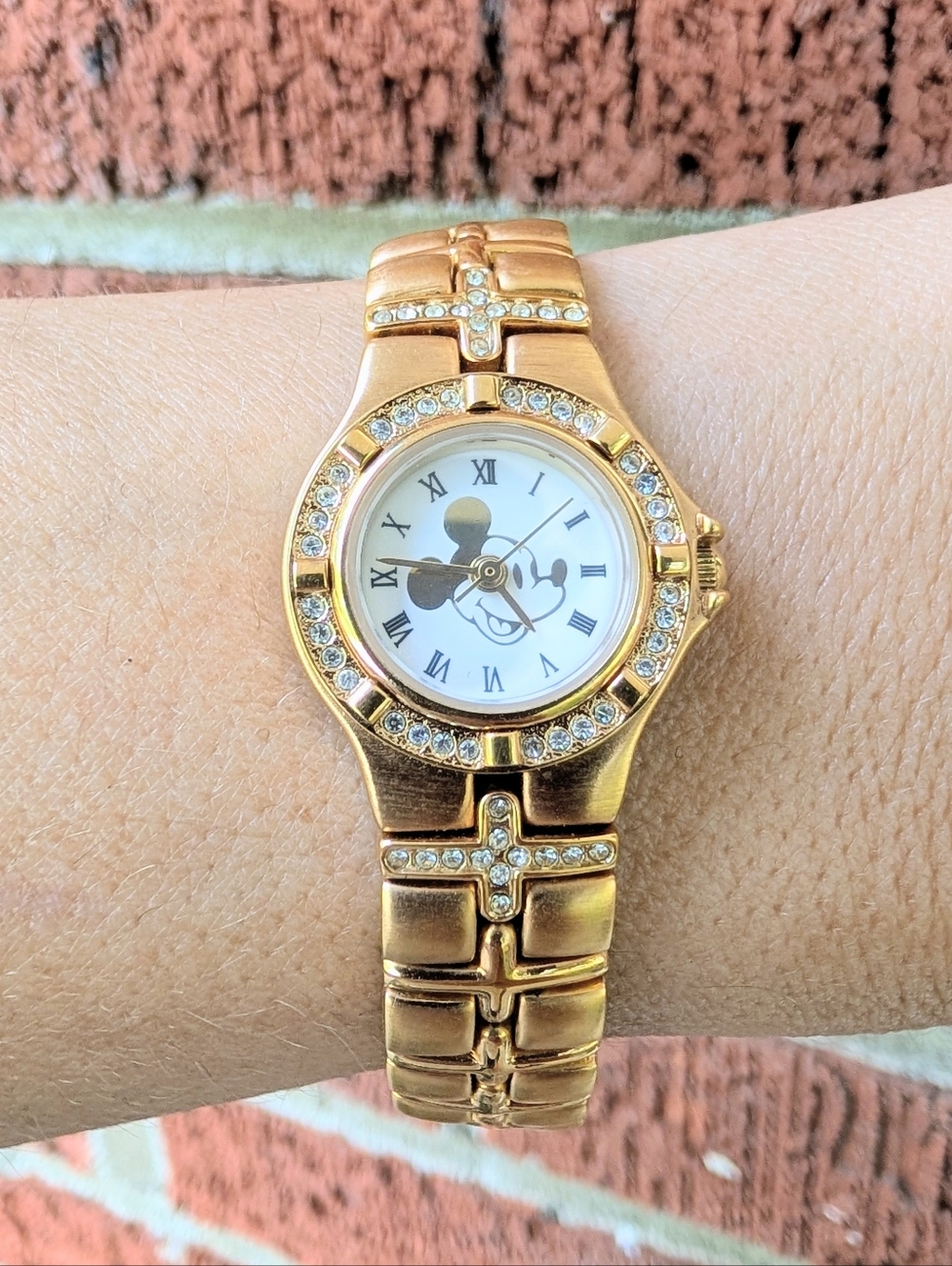 Vintage Gold Disney Mickey Mouse Watch Excellent Condition Works